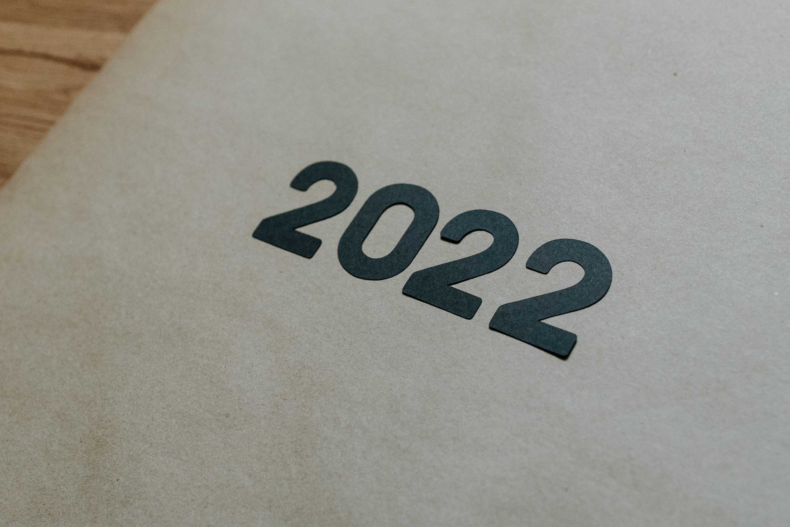 Picture of 2022 written on paper.