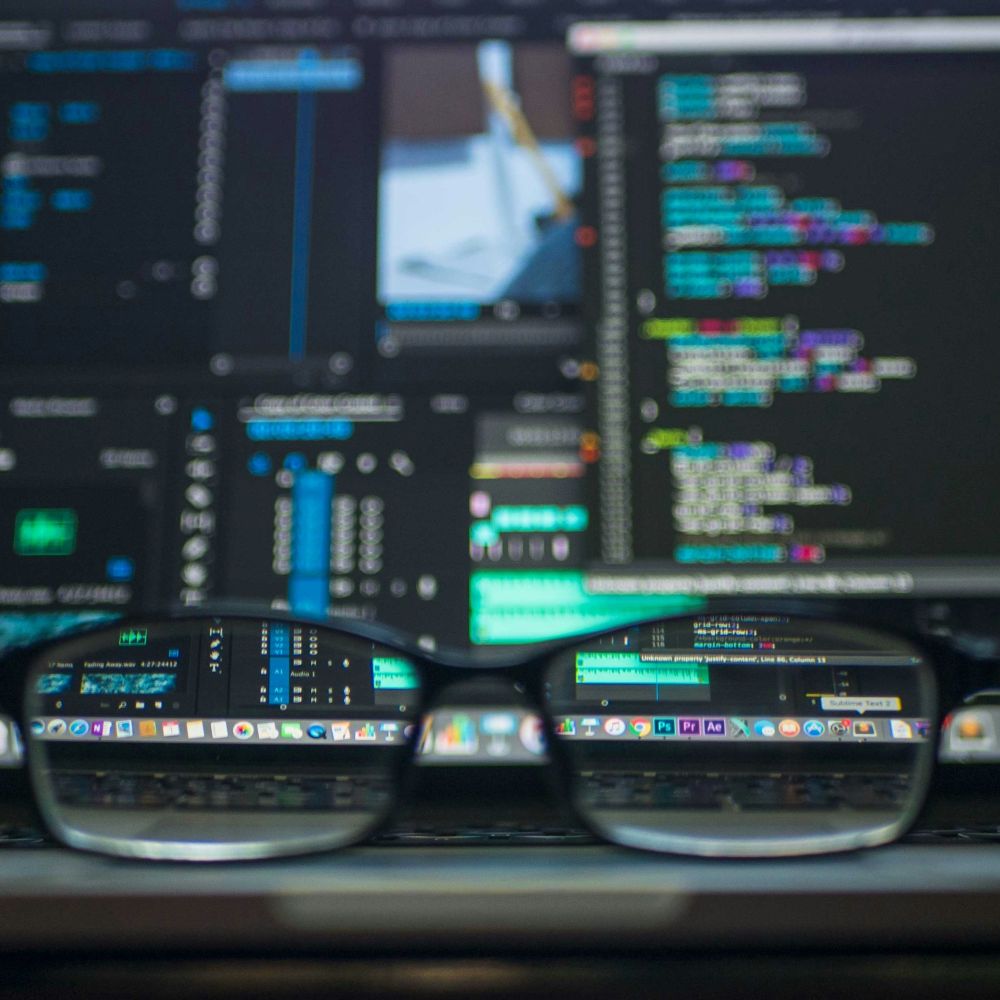 AI-view two analytics charts representing the growth of a website's traffic